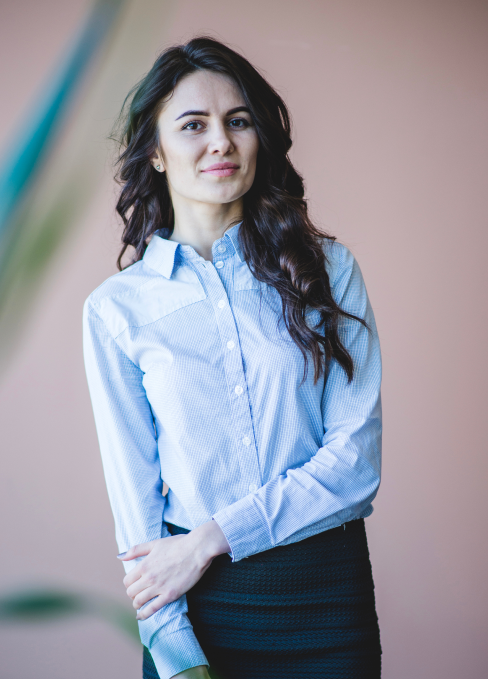 successful business woman 1.5f174d3f https://yslootahtech.com/